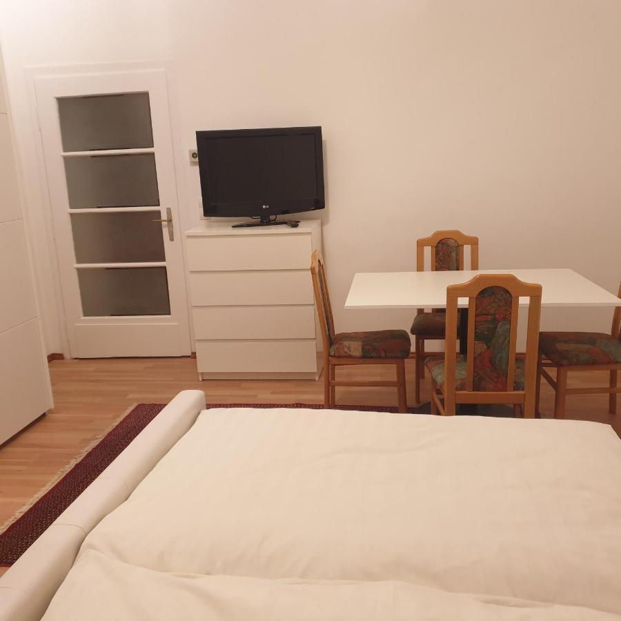 Weisses Appartement Vienna Esterno foto